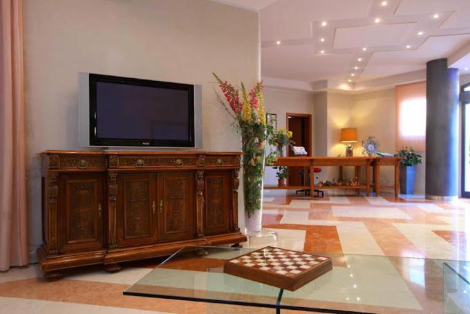 Residenza Carracci Aparthotel Bologna Kültér fotó