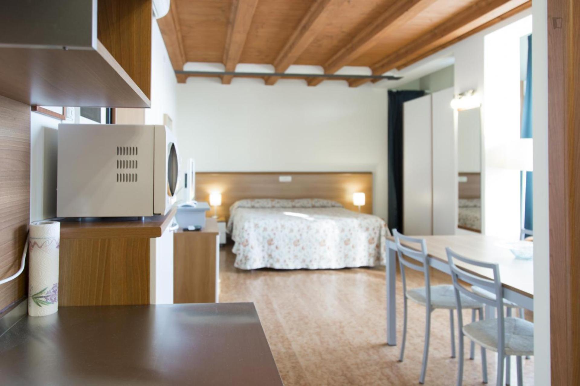 Residenza Carracci Aparthotel Bologna Kültér fotó